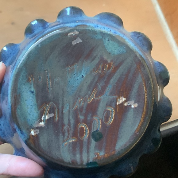 Pie Crust Pottery candle holder - Picture 3 of 3